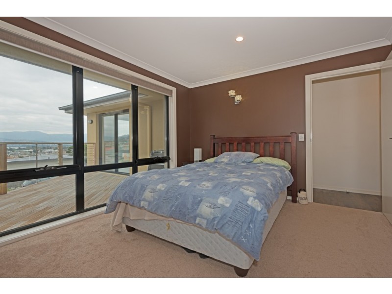 1 Atwell Court, Lindisfarne TAS 7015