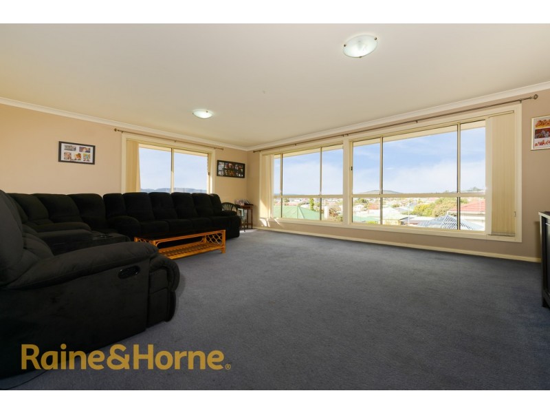 2-35 CAVENOR DRIVE, Oakdowns TAS 7019