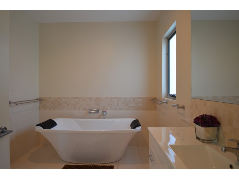 1B Alexander Court, Lewisham TAS 7173