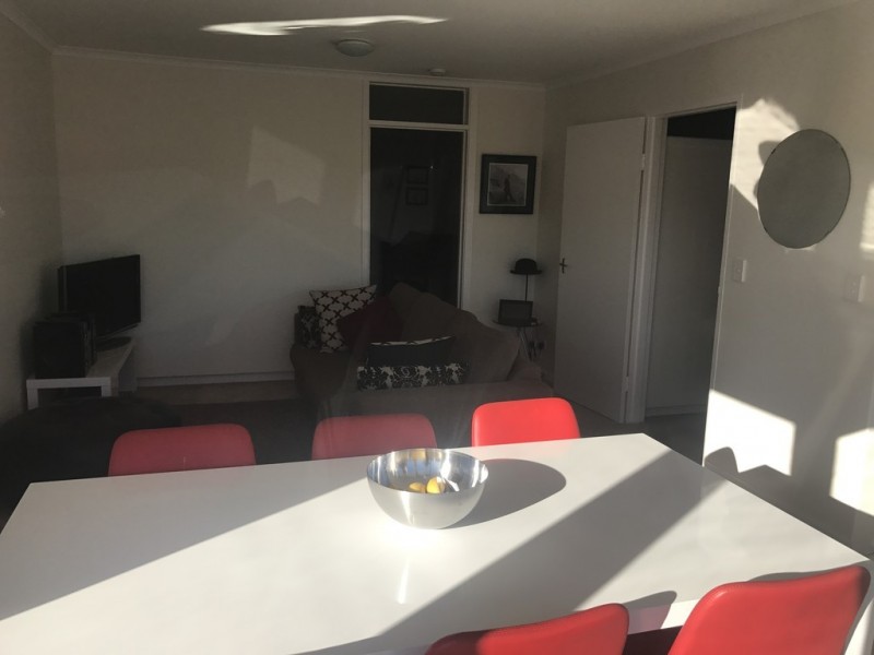 3/8 BALLAWINNIE ROAD, Lindisfarne TAS 7015