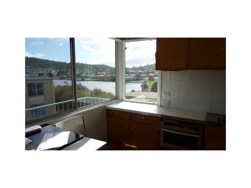 14-10 Ballawinnie Road, Lindisfarne TAS 7015