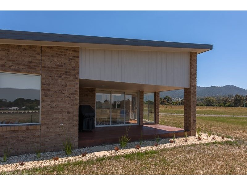 84 Seven Mile Beach Road, Seven Mile Beach TAS 7170