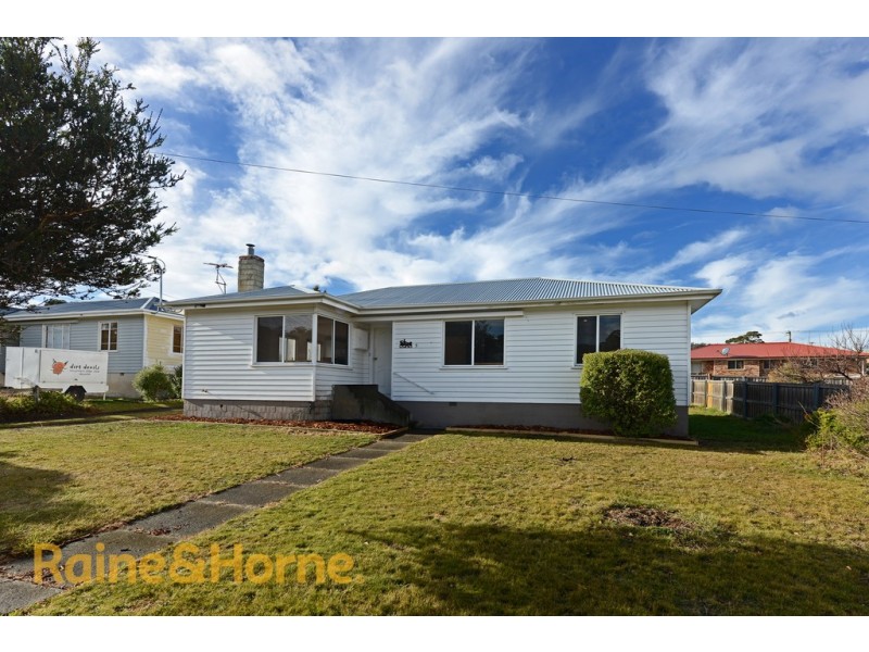 5 SCHOUTEN STREET, Warrane TAS 7018