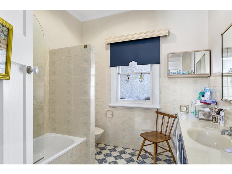 1 77 ABBOTSFIELD ROAD, Claremont TAS 7011