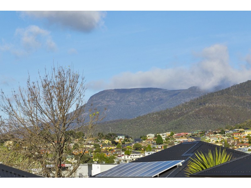 1 77 ABBOTSFIELD ROAD, Claremont TAS 7011