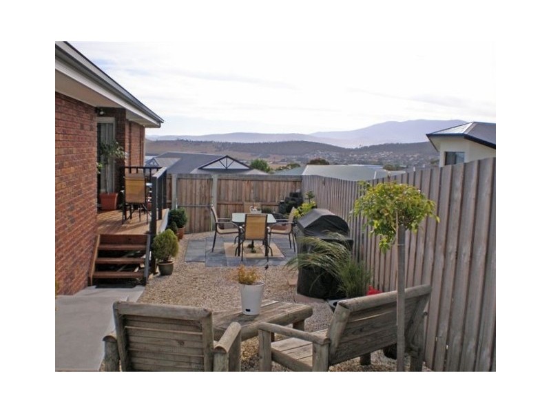 4 Ivy Close, Oakdowns TAS 7019
