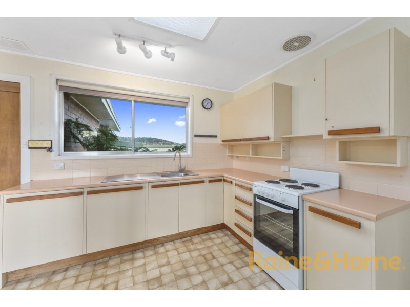 11 Silwood Avenue, Howrah TAS 7018