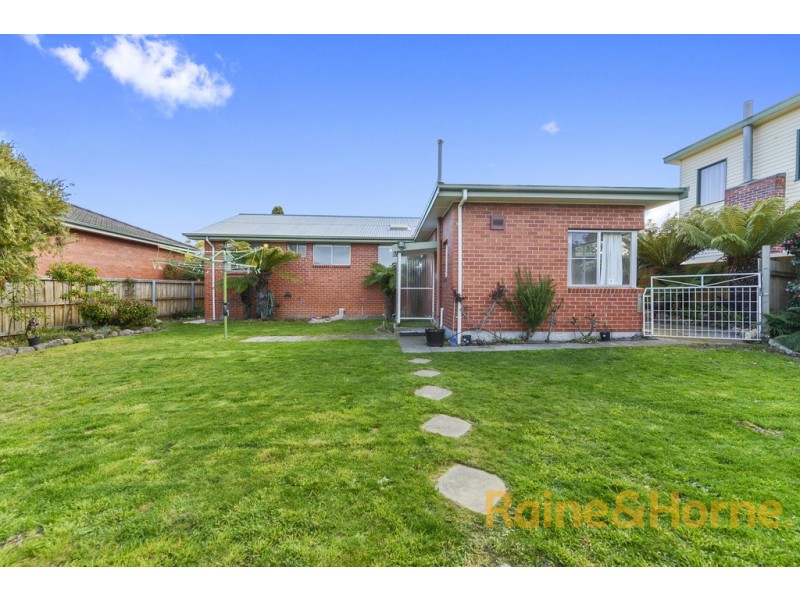 11 Silwood Avenue, Howrah TAS 7018