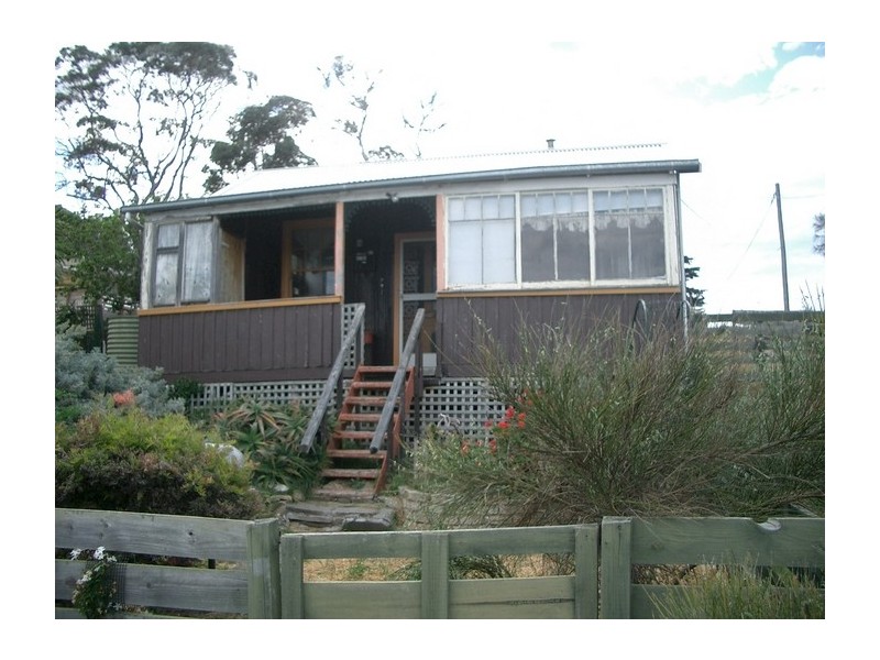 37 Spitfarm Road, Opossum Bay TAS 7023