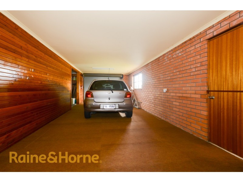 54 St Helens Street, Lindisfarne TAS 7015