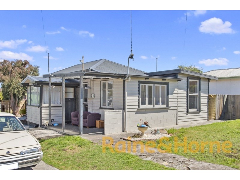 12 Raynors Road, Midway Point TAS 7171