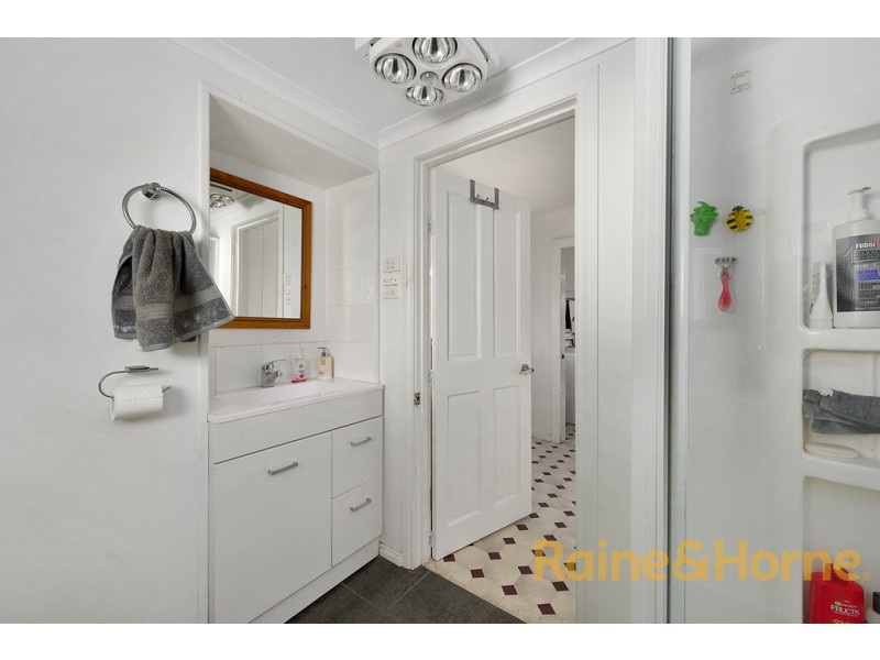 12 Raynors Road, Midway Point TAS 7171