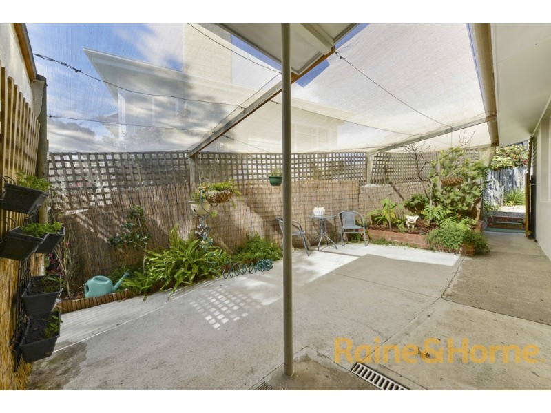 66 GORDONS HILL ROAD, Lindisfarne TAS 7015