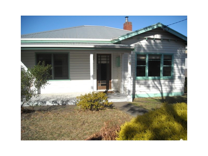 3 Park Road, Lindisfarne TAS 7015