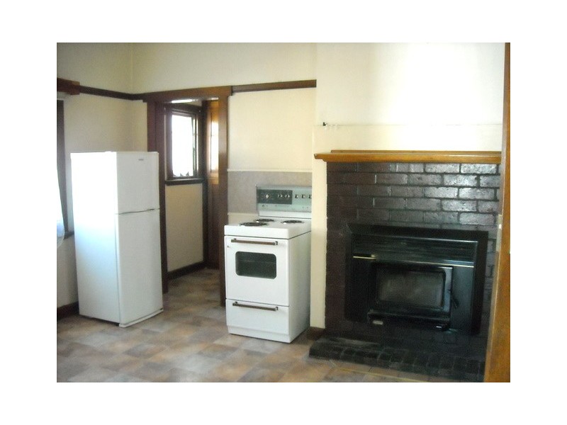 3 Park Road, Lindisfarne TAS 7015