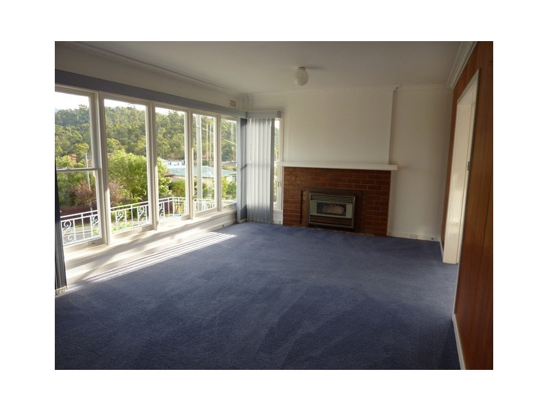 35 Corinna Road, Lindisfarne TAS 7015