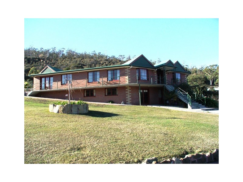 277 Flagstaff Gully Road, Lindisfarne TAS 7015