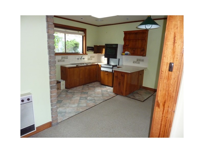 124 Karoola Road, Lindisfarne TAS 7015