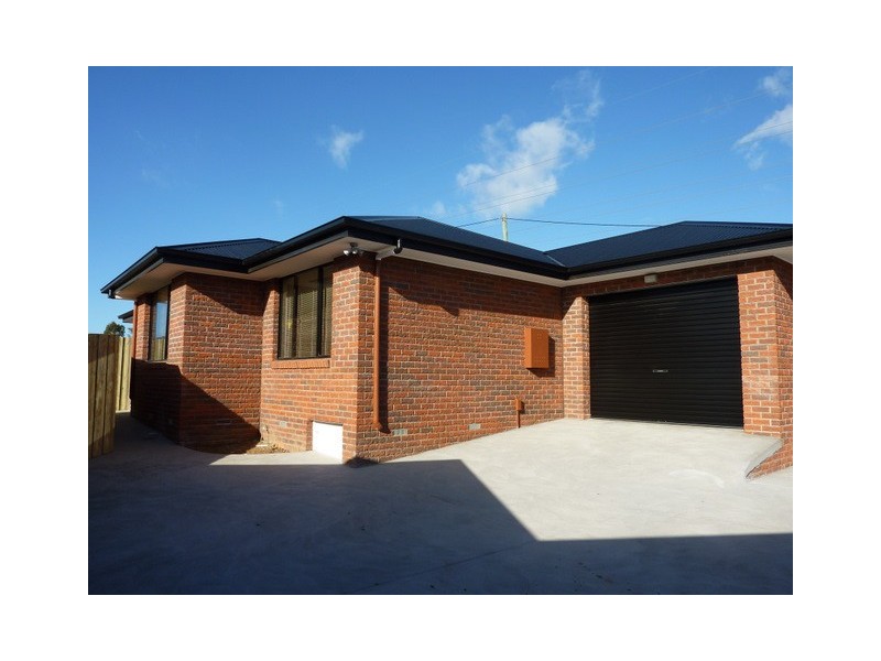 2/11 Bonnett Place, Mornington TAS 7018