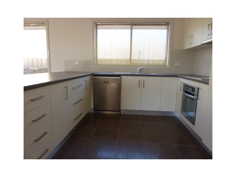 2/11 Bonnett Place, Mornington TAS 7018