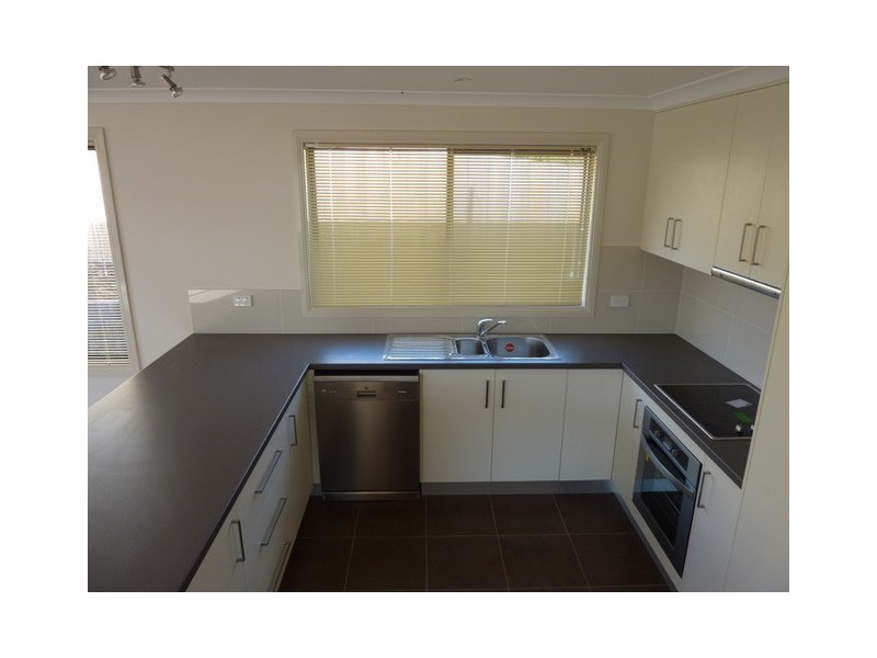 2/11 Bonnett Place, Mornington TAS 7018