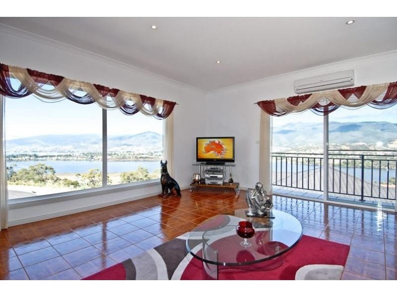 49 Natlee Crescent, Old Beach TAS 7017