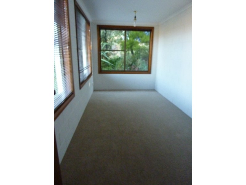 124 Karoola Road, Lindisfarne TAS 7015