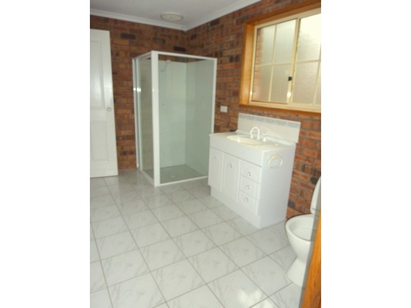 8/42 Sherwood Court, Lindisfarne TAS 7015