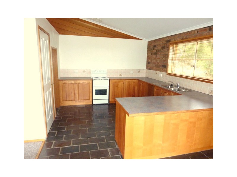 8/42 Sherwood Court, Lindisfarne TAS 7015