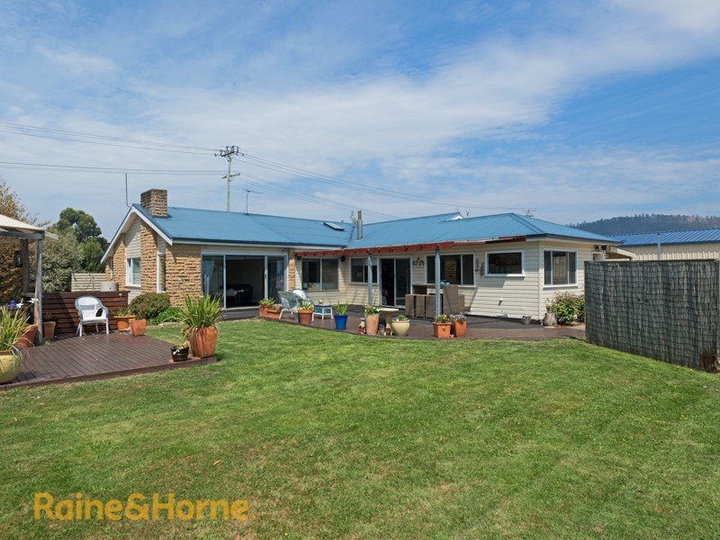 216 Roches Beach Road, Roches Beach TAS 7170
