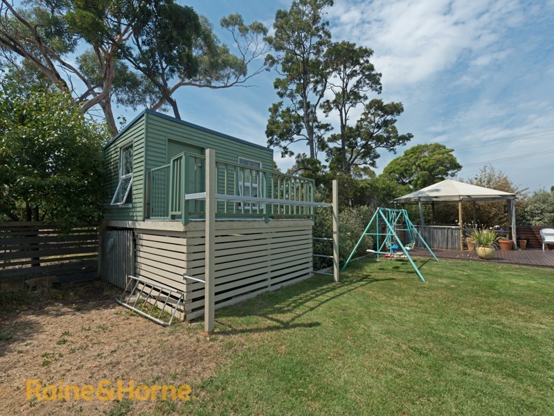216 Roches Beach Road, Roches Beach TAS 7170