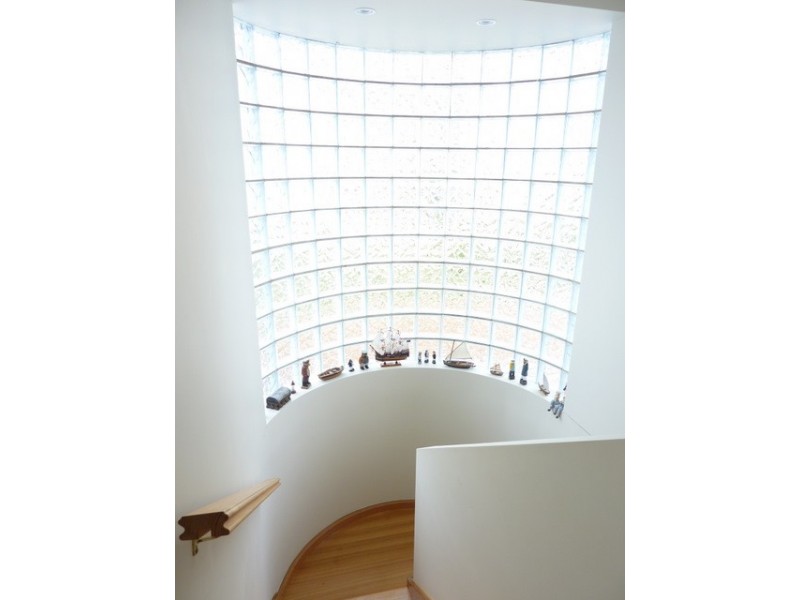 2/6 Ballawinne Road, Lindisfarne TAS 7015