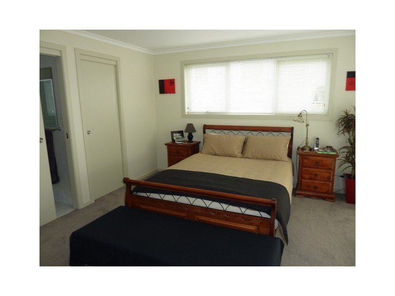 2/6 Ballawinne Road, Lindisfarne TAS 7015