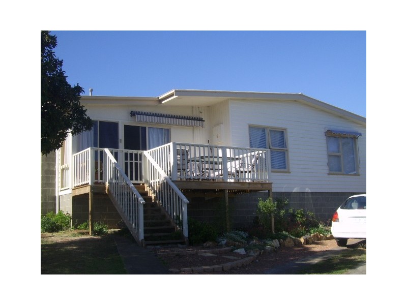 9 Binalong Road, Mornington TAS 7018