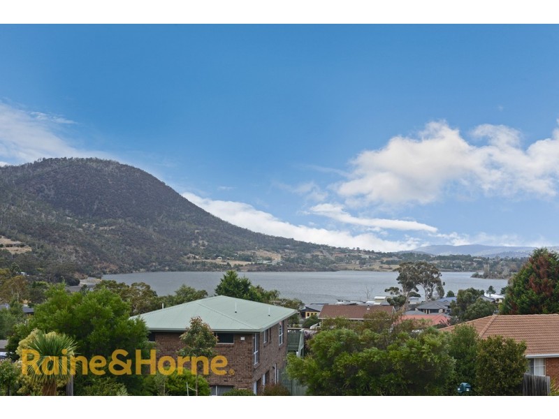 20 Clives Avenue, Old Beach TAS 7017