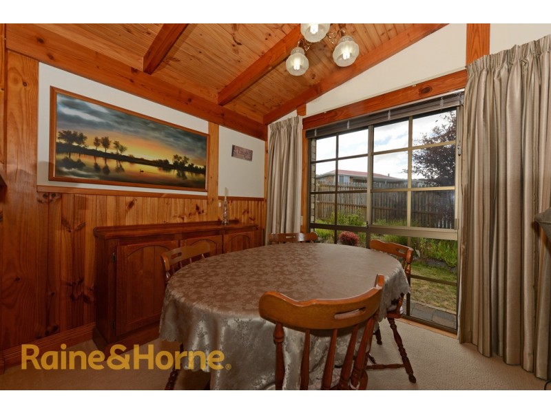 20 Clives Avenue, Old Beach TAS 7017