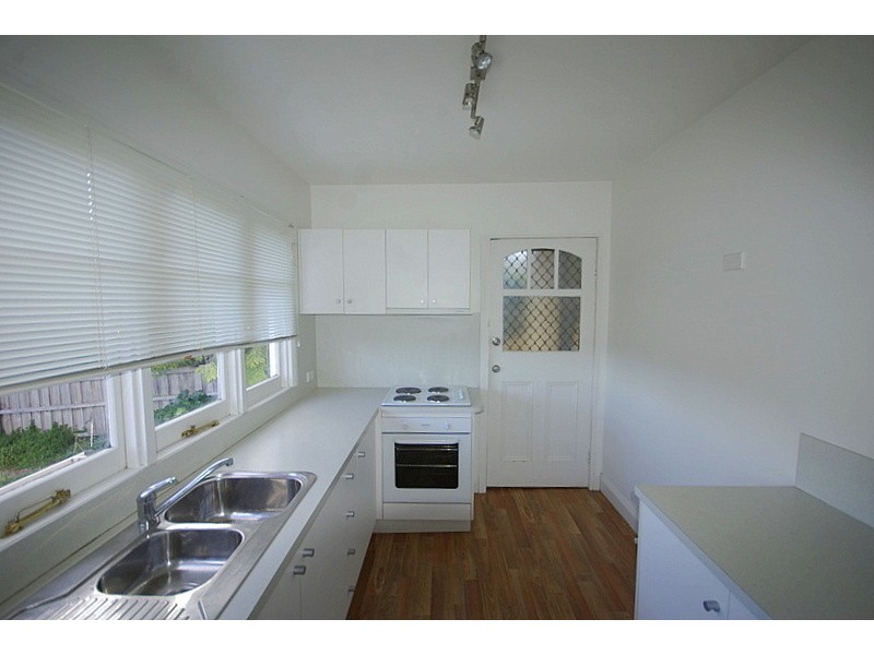 5 Raminea Road, Lindisfarne TAS 7015