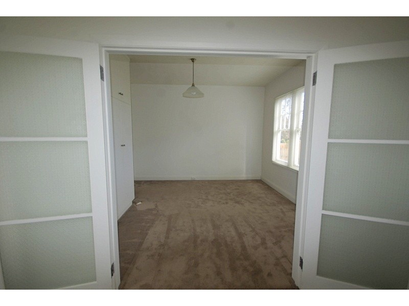 5 Raminea Road, Lindisfarne TAS 7015