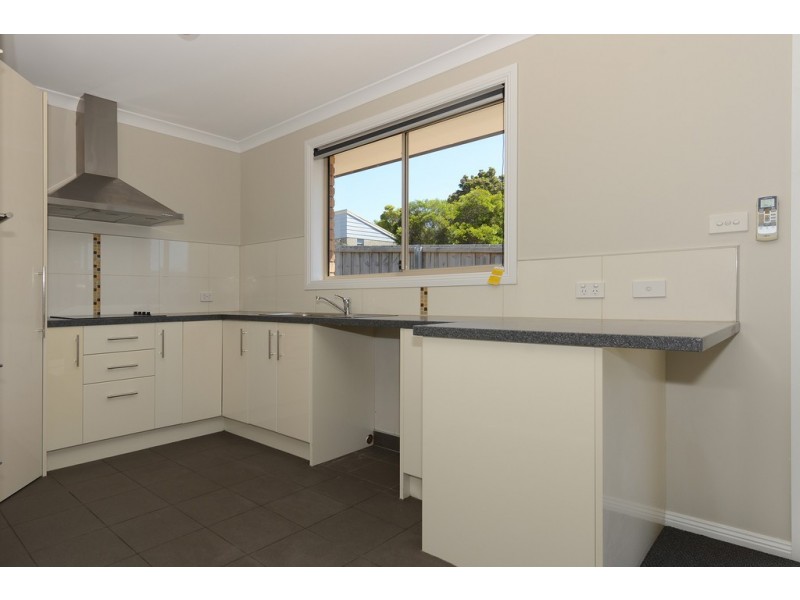 1 and 2/53 Emmaline Court, Rokeby TAS 7019