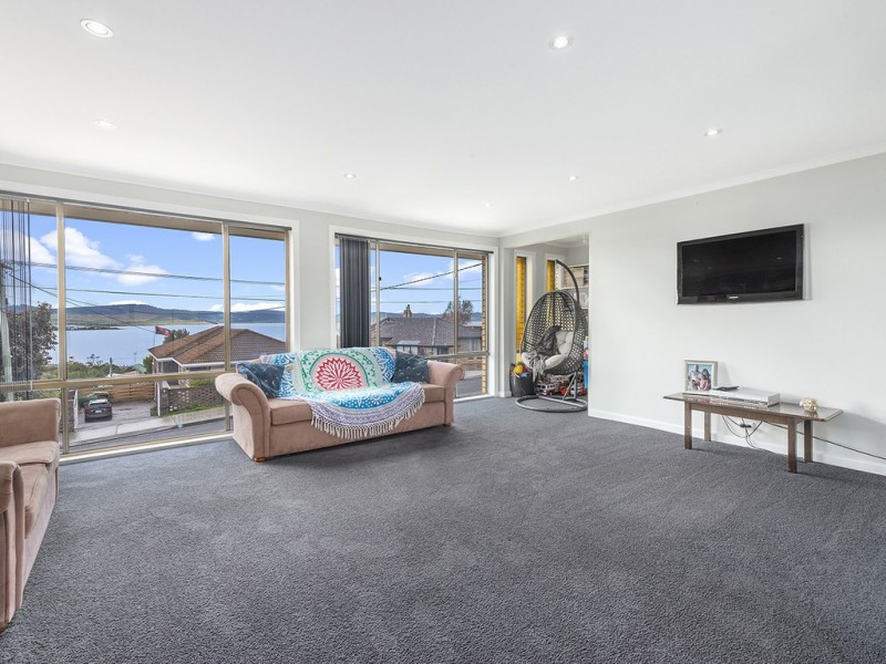 6 Third Avenue, Midway Point TAS 7171