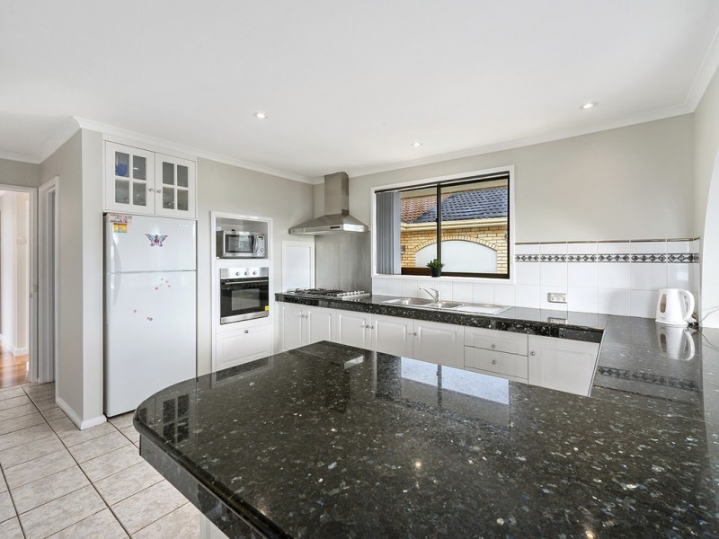 6 Third Avenue, Midway Point TAS 7171