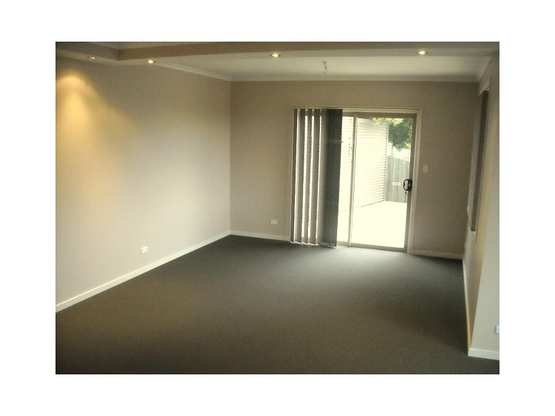 2/36 Willowbend Road, Kingston TAS 7050