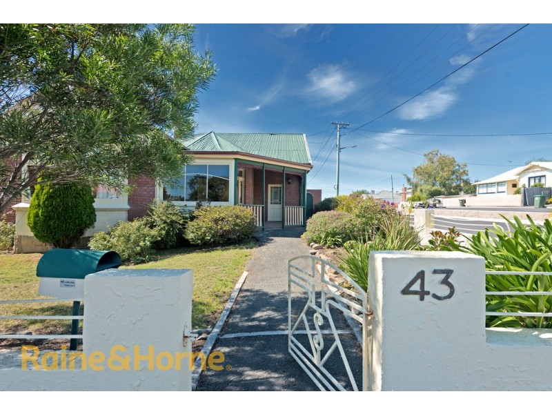 43 Carlton Street, New Town TAS 7008