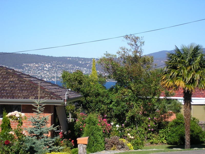 4 Cronulla Court, Howrah TAS 7018