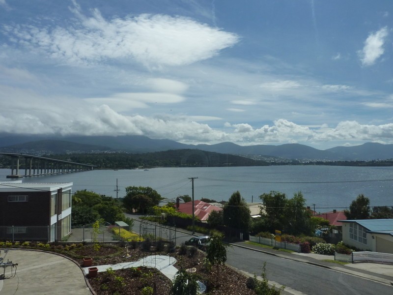 1/5 Chatsworth street, Rose Bay TAS 7015