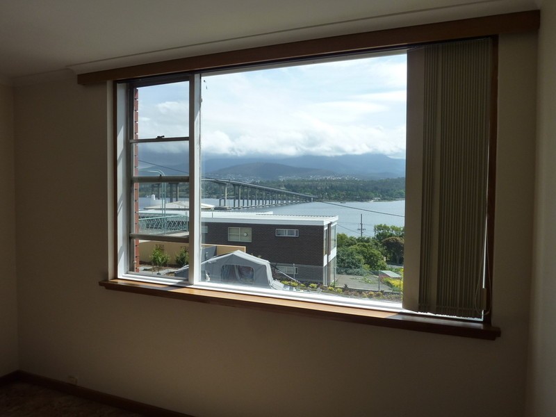 1/5 Chatsworth street, Rose Bay TAS 7015