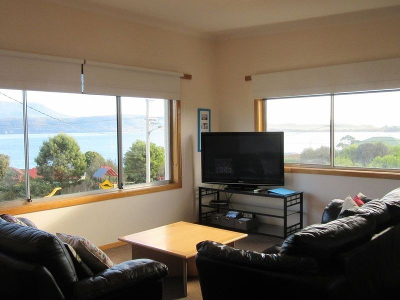 3 Spitfarm Road, Opossum Bay TAS 7023