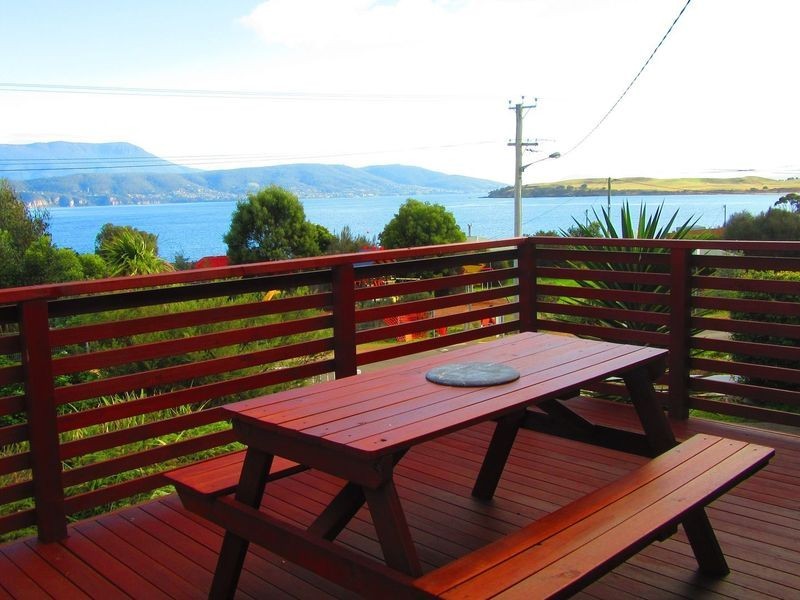 3 Spitfarm Road, Opossum Bay TAS 7023