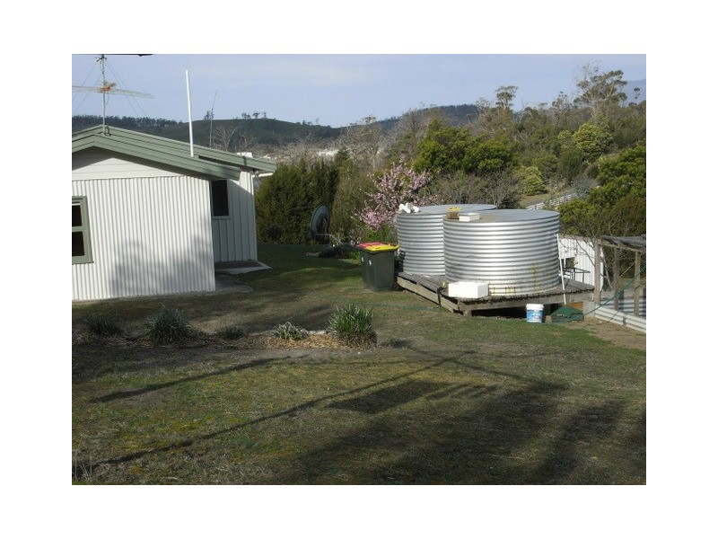 92 Barton Avenue, Triabunna TAS 7190