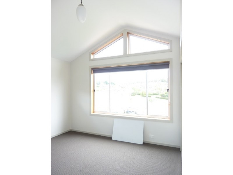 8 Norfolk Drive, Howrah TAS 7018